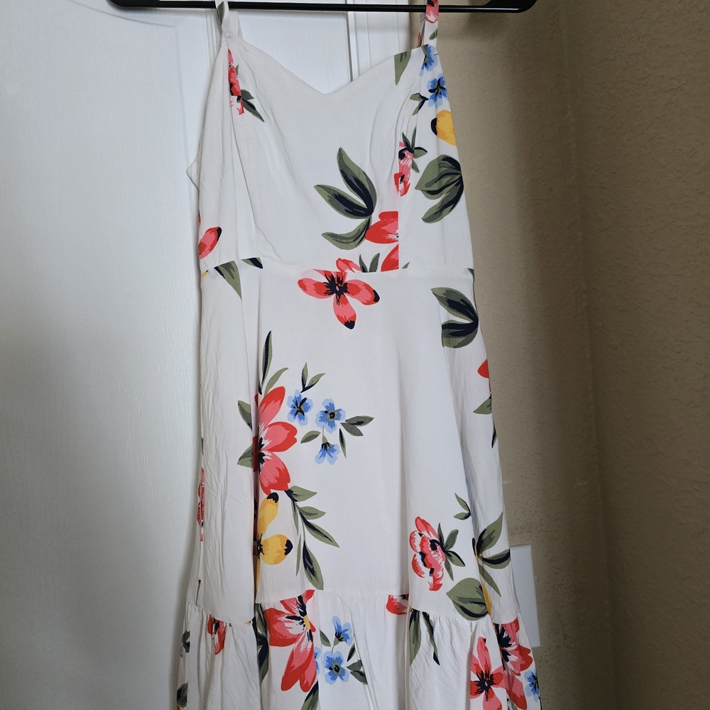 Old Navy White Floral Midi Dress